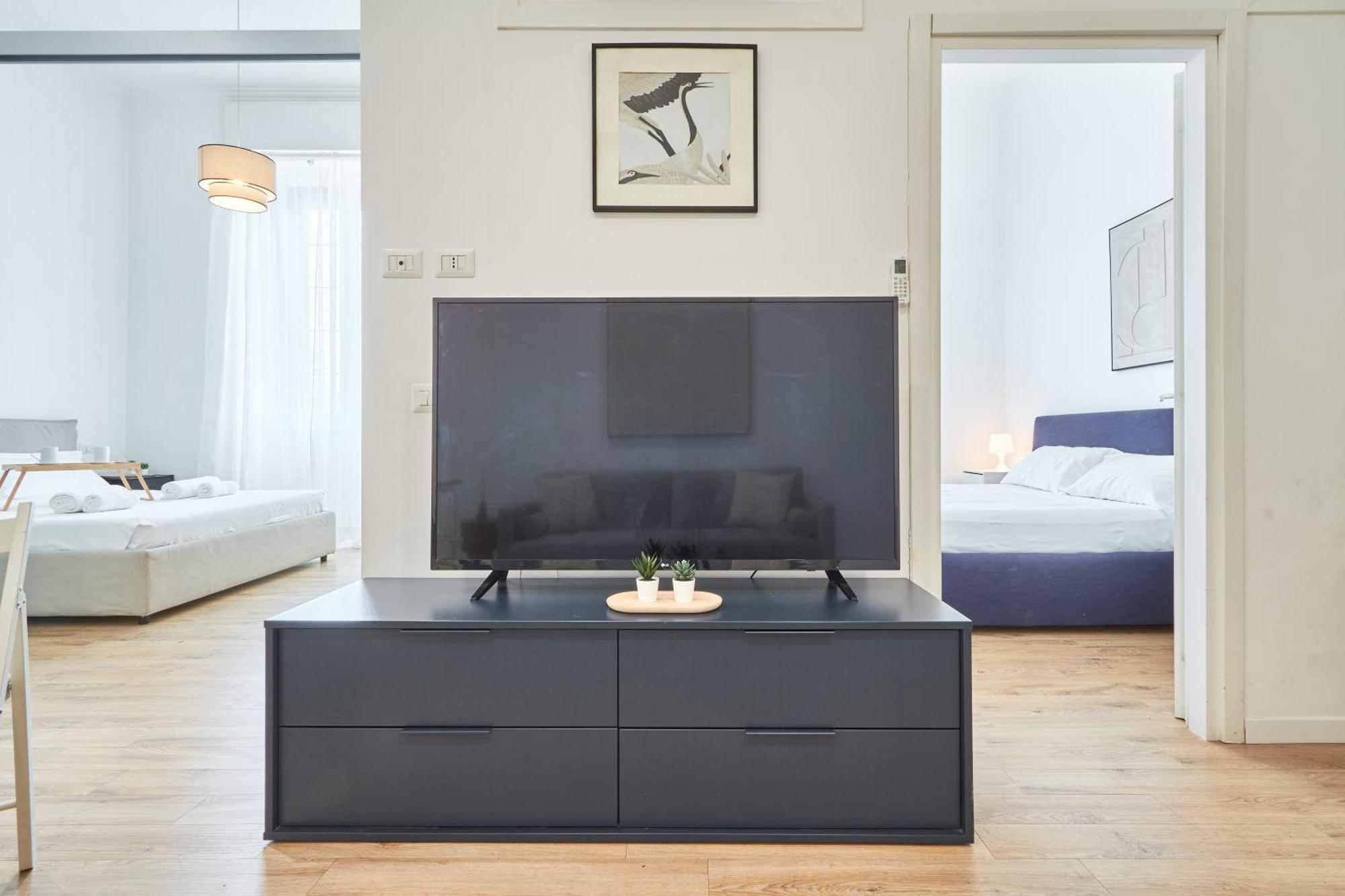 Spacious Flat Close To Fondazione Prada & Metro Milan Exterior photo