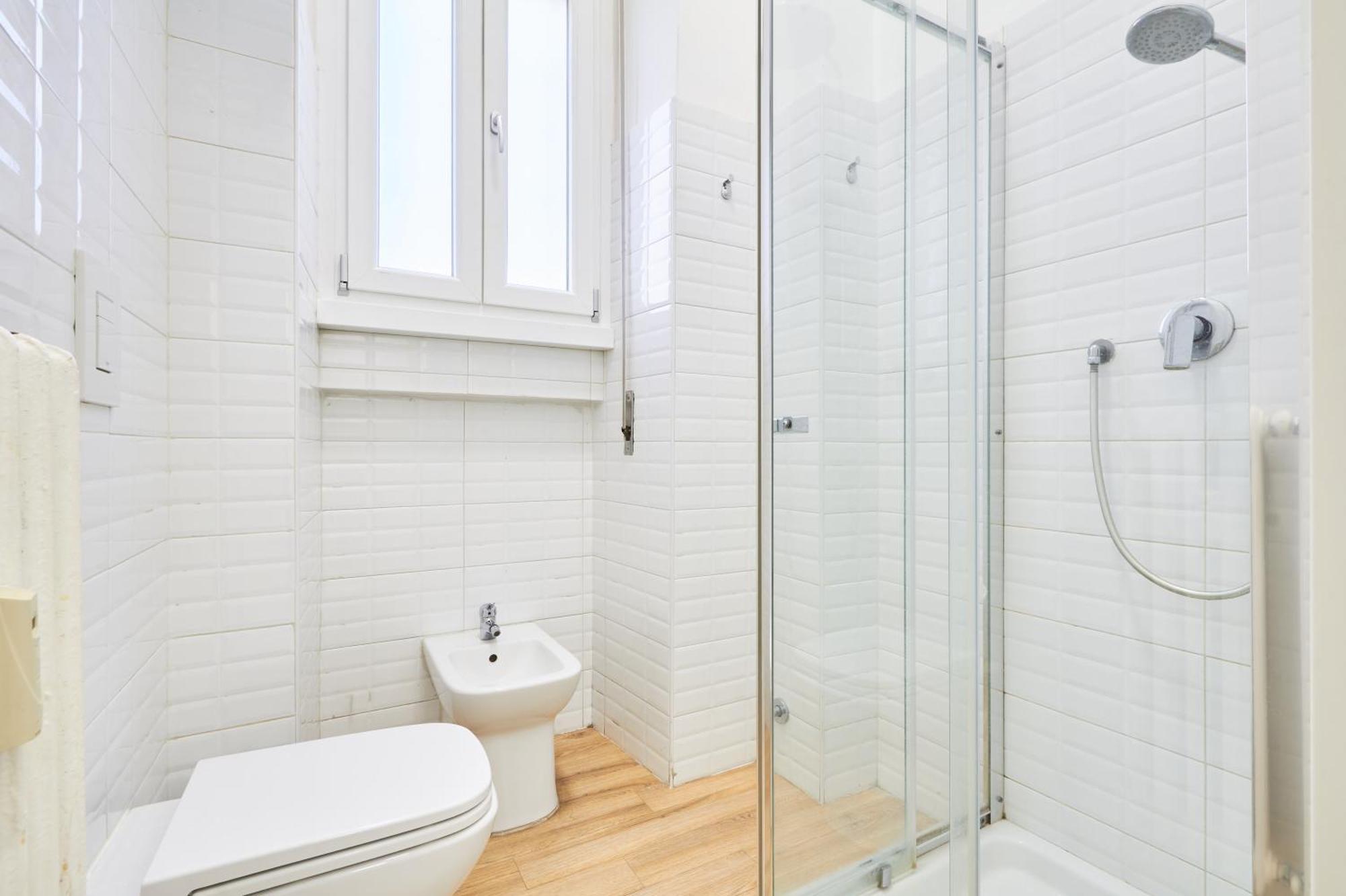 Spacious Flat Close To Fondazione Prada & Metro Milan Exterior photo