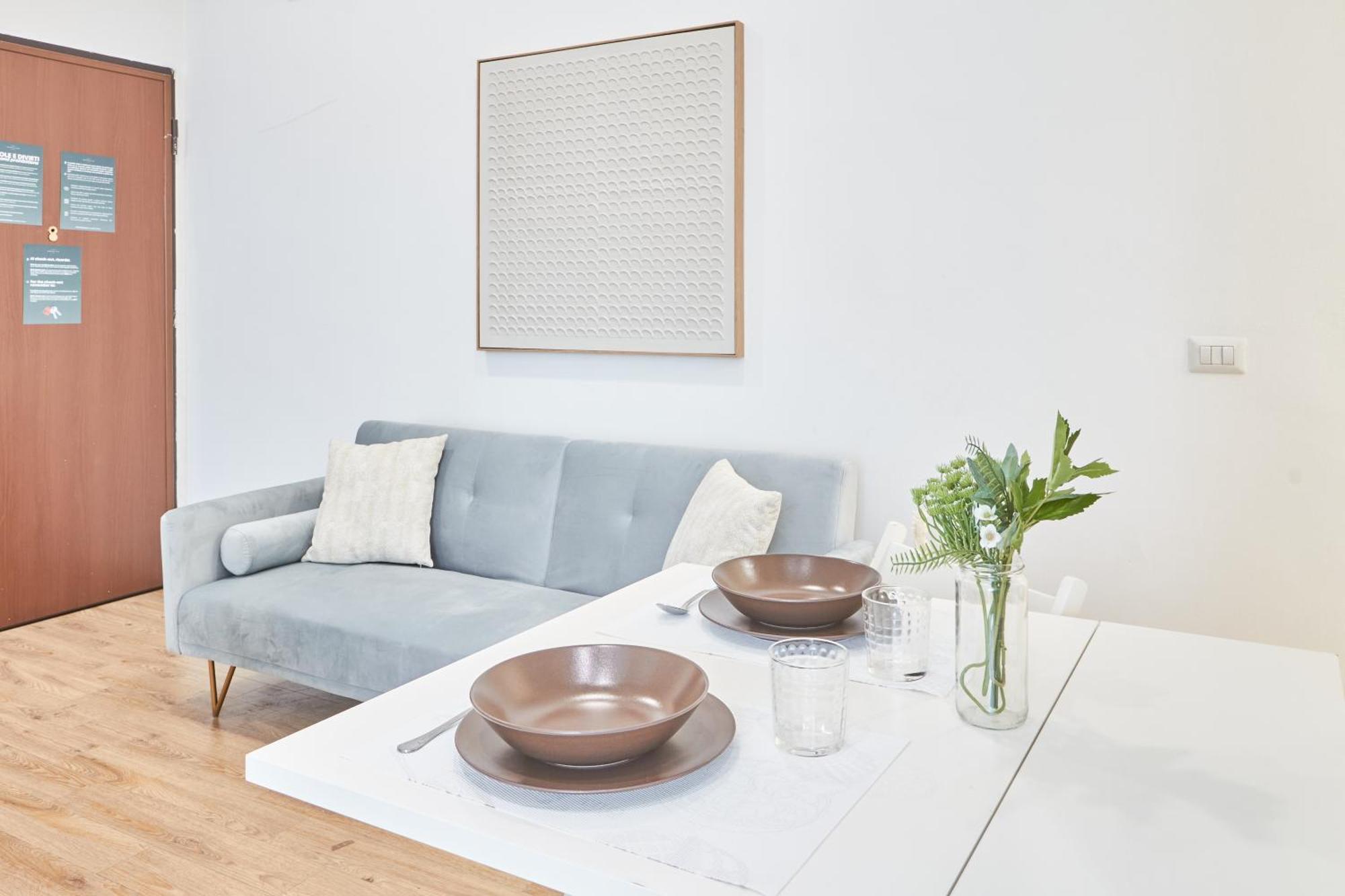 Spacious Flat Close To Fondazione Prada & Metro Milan Exterior photo