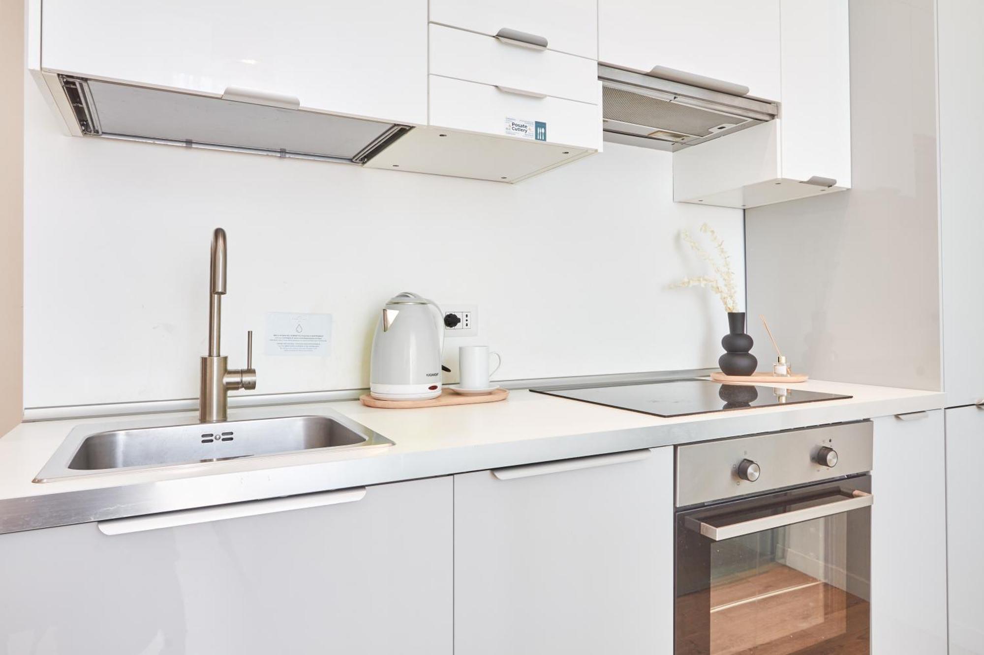 Spacious Flat Close To Fondazione Prada & Metro Milan Exterior photo